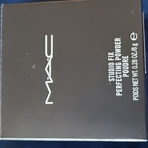 Mac - studio fix - perfecting powder
